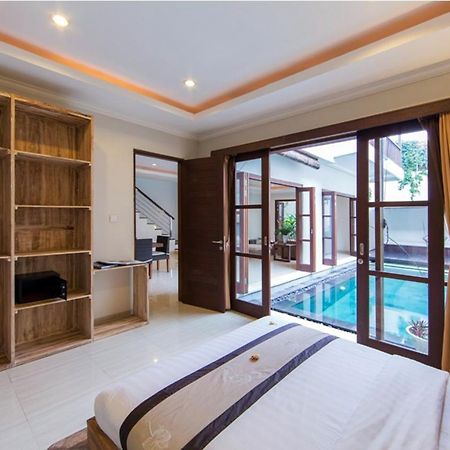 White Lotus Villas Seminyak Kültér fotó