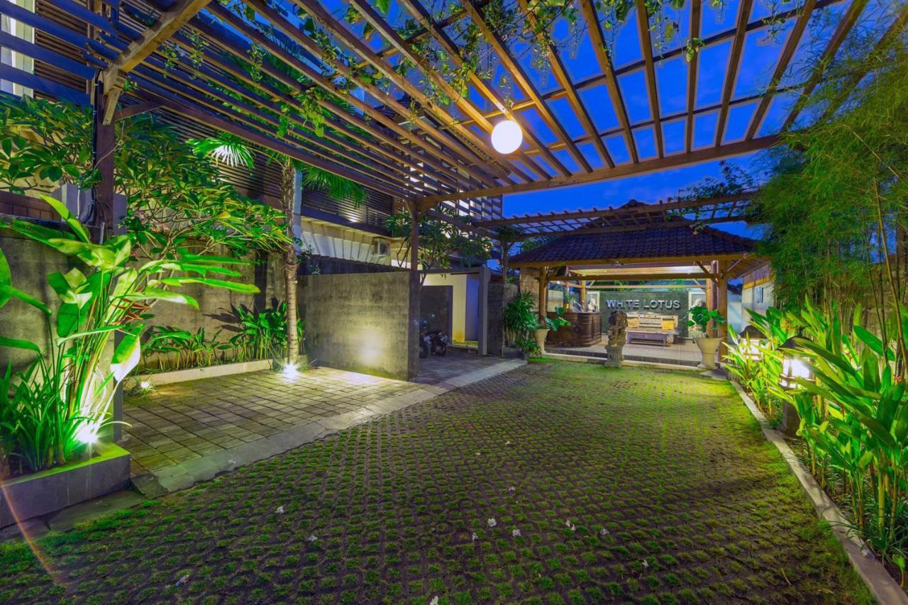 White Lotus Villas Seminyak Kültér fotó
