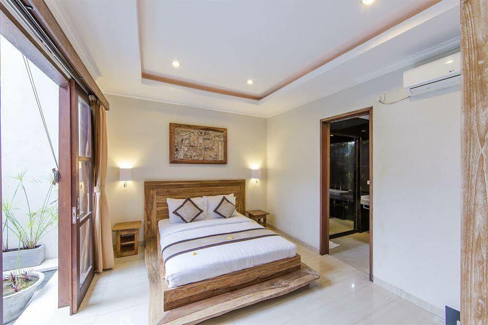 White Lotus Villas Seminyak Kültér fotó